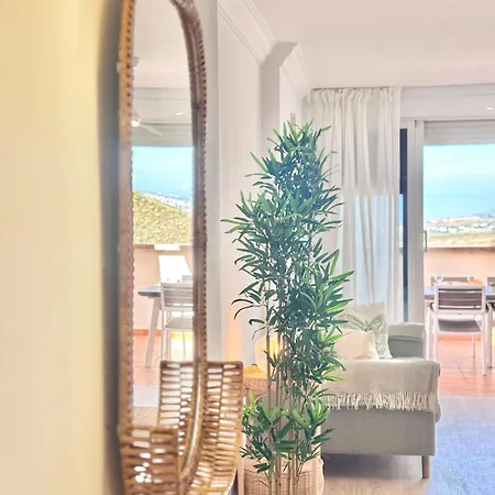 Ocean View Haven, Perla Del Mar