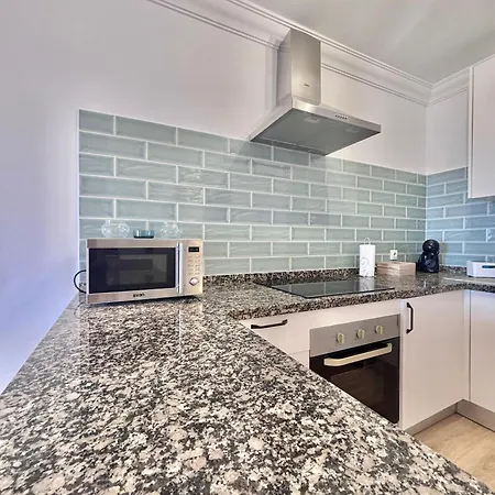 Ocean View Haven, Perla Del Mar 아파트 아데제