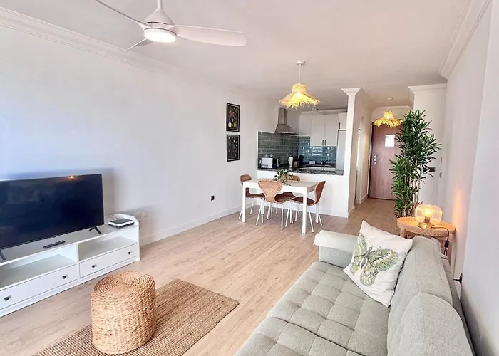 Ocean View Haven, Perla Del Mar Apartment *